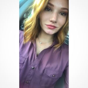 Meet your Posher, Alexis